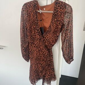 NWT Revolve Cheetah Print Wrap Dress Sz S Gianni Bini